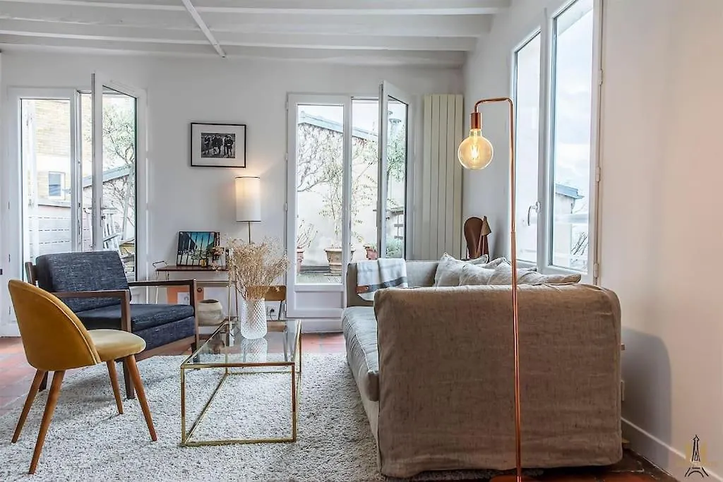 Appartamento Montmartre, Patio! Sacre-coeur! Stylish Duplex! Parigi