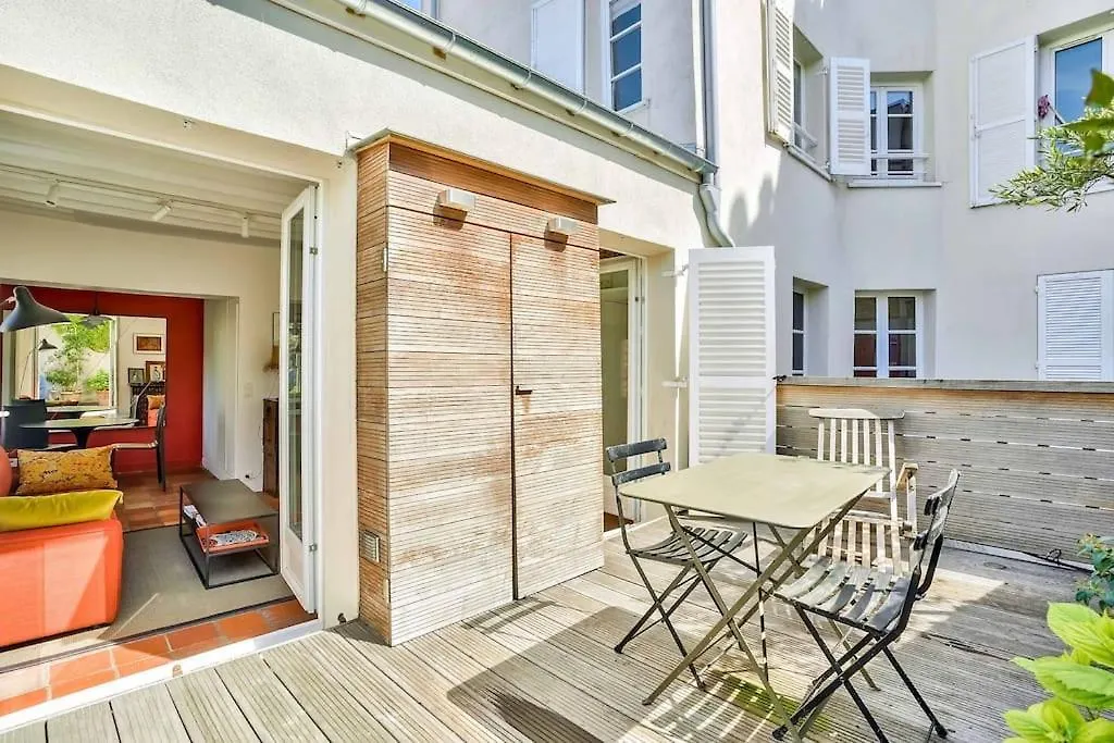 Montmartre, Patio! Sacre-coeur! Stylish Duplex! Apartment